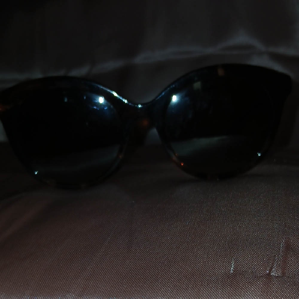 Prada Black Sunglasses Sleek Modern Design